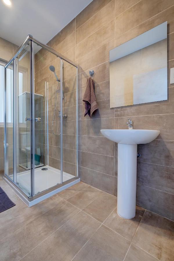 Modern Family Holiday Retreat In Gzira Sliema Exterior foto