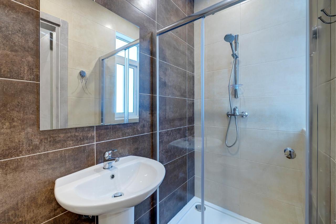 Modern Family Holiday Retreat In Gzira Sliema Exterior foto